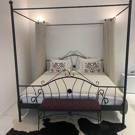 Tiltu 5 Jacuzzi Apartment Κλαϊπέντα Εξωτερικό φωτογραφία