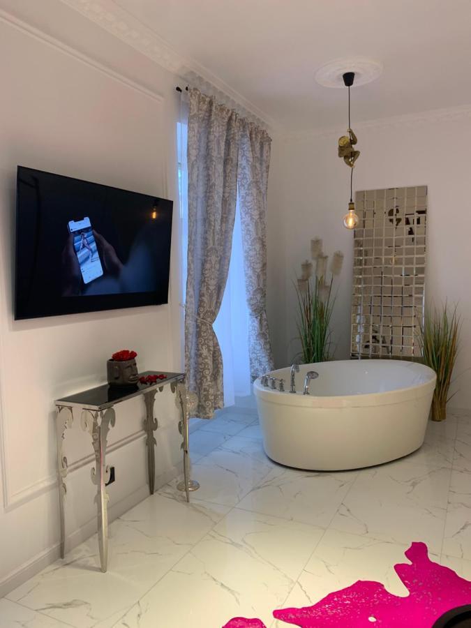 Tiltu 5 Jacuzzi Apartment Κλαϊπέντα Εξωτερικό φωτογραφία
