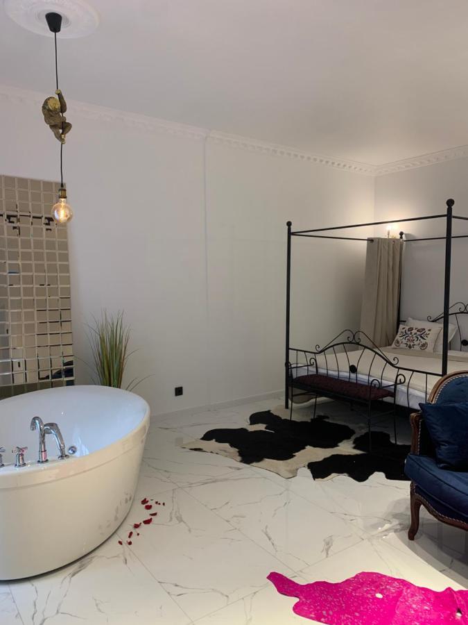 Tiltu 5 Jacuzzi Apartment Κλαϊπέντα Εξωτερικό φωτογραφία