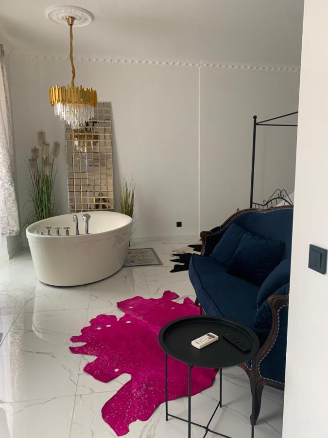 Tiltu 5 Jacuzzi Apartment Κλαϊπέντα Εξωτερικό φωτογραφία